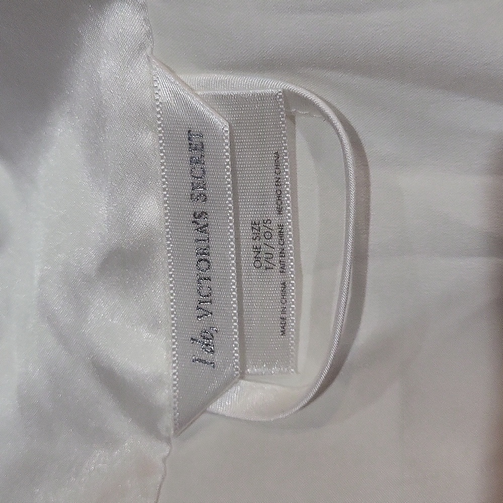 Victoria's Secret Bride Silk Robe - Picture 11 of 14